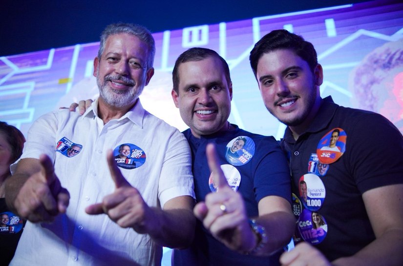 Fernando Pereira marca presença em comitê de Arthur Lira e promete: 'vamos entregar obras e mudar a vida das pessoas'