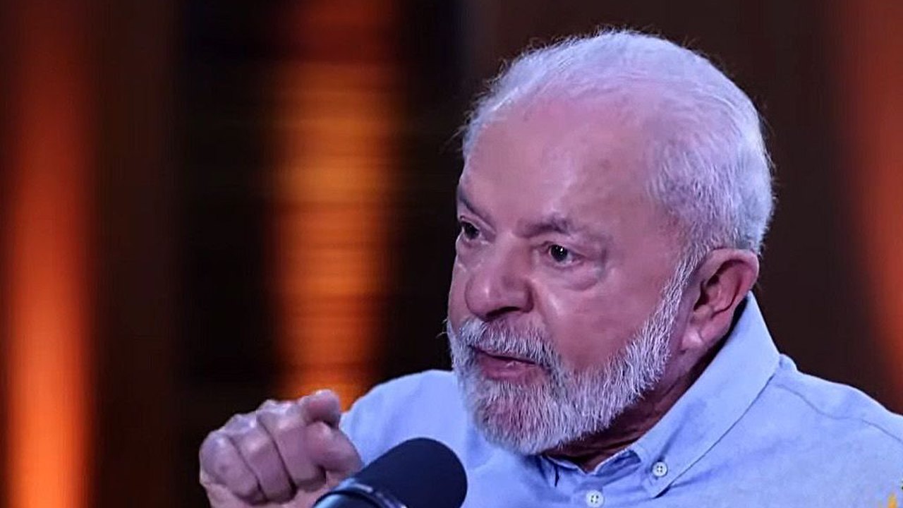 Lula volta a defender Castro de vaias e xingamentos após 'sermão'