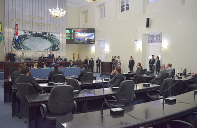Orçamento do Estado é aprovado com R$ 9,8 bi para 2019