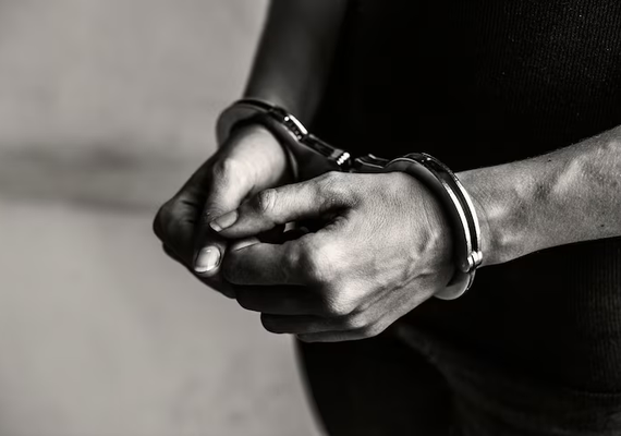 Homem é capturado após anos foragido por estupro de menina em Maceió