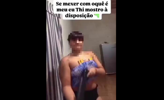 Mulher foi denunciada após postar os vídeos nas redes sociais