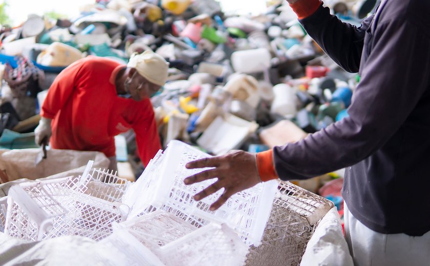 Arapiraca Discute Inclusão Socioprodutiva de Catadores de Recicláveis em Audiência Pública