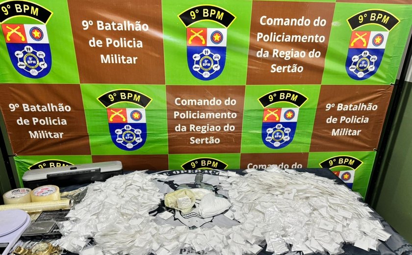 Polícia desarticula ponto de tráfico e apreende cerca de 50 mil em cocaína no interior de Alagoas