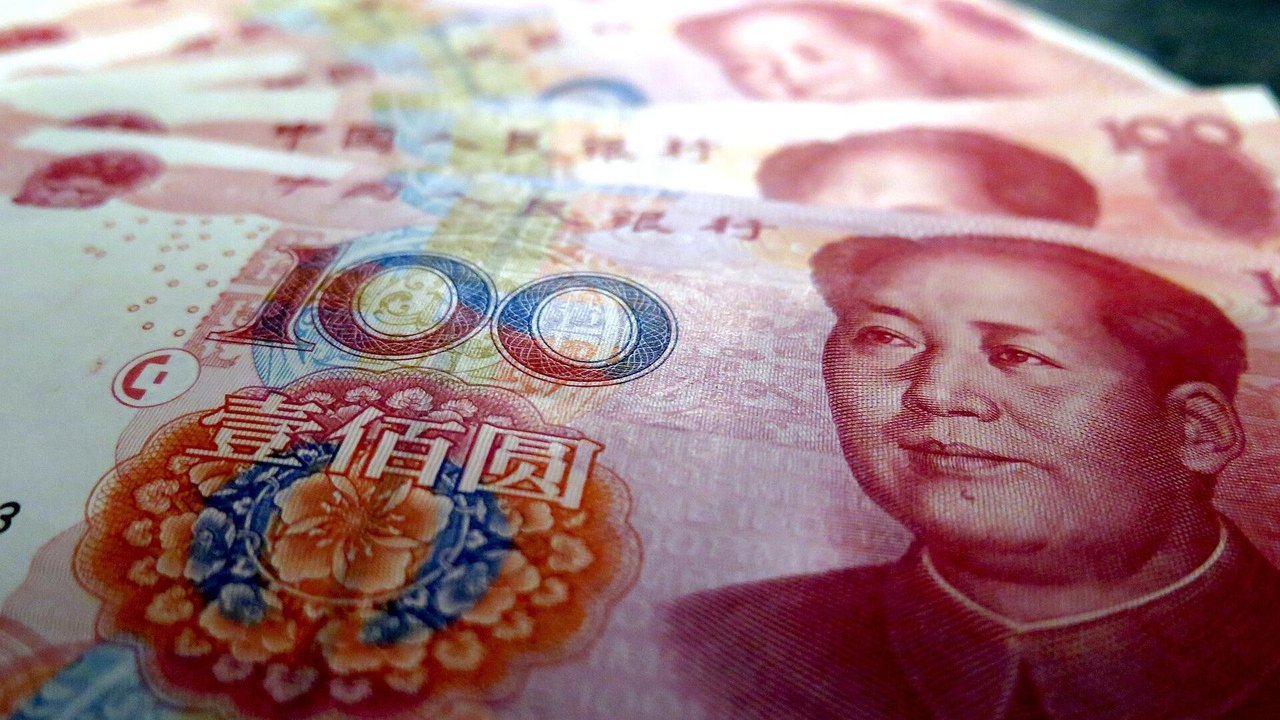 China busca equilibrar economia com estímulos e valorização do yuan, diz mídia