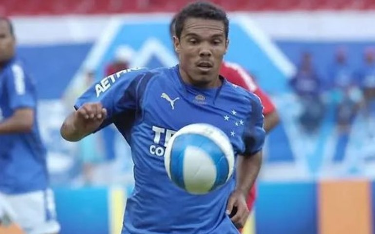 Ídolo no Japão e multicampeão com o Vitória, Leandro Domingues morre aos 41 anos