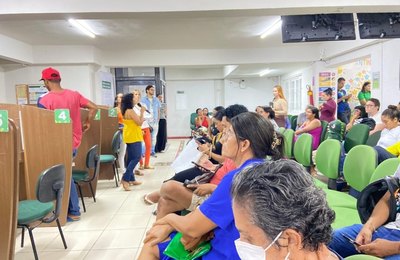 Creas Jatiúca realiza palestra do Maio Laranja para usuários da Defensoria Pública de Alagoas