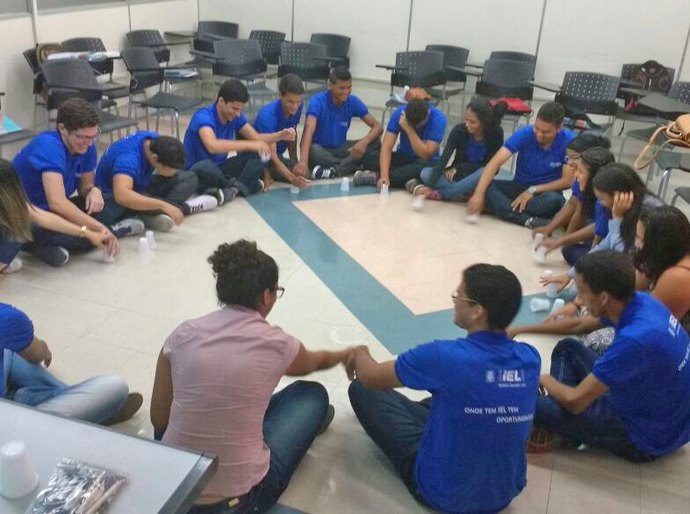 IEL/AL ajuda empresas a inserir jovens no mercado de trabalho