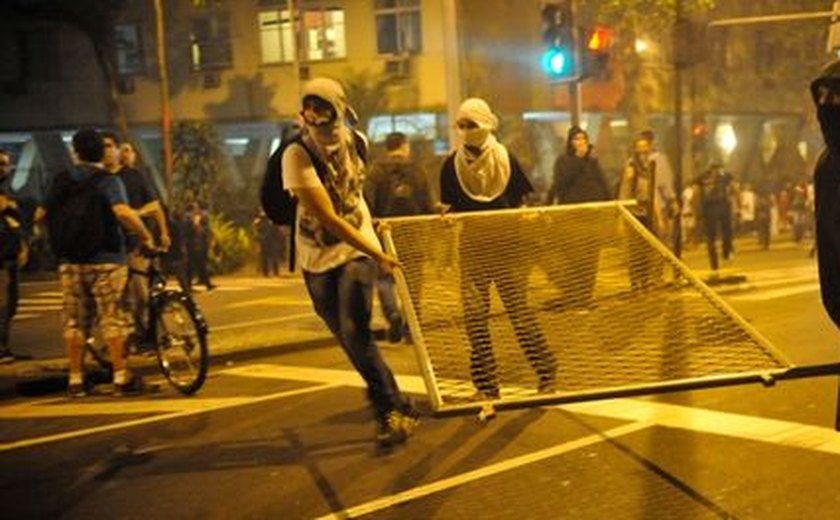 Governo vai propor projeto para regulamentar manifestações e inibir violência
