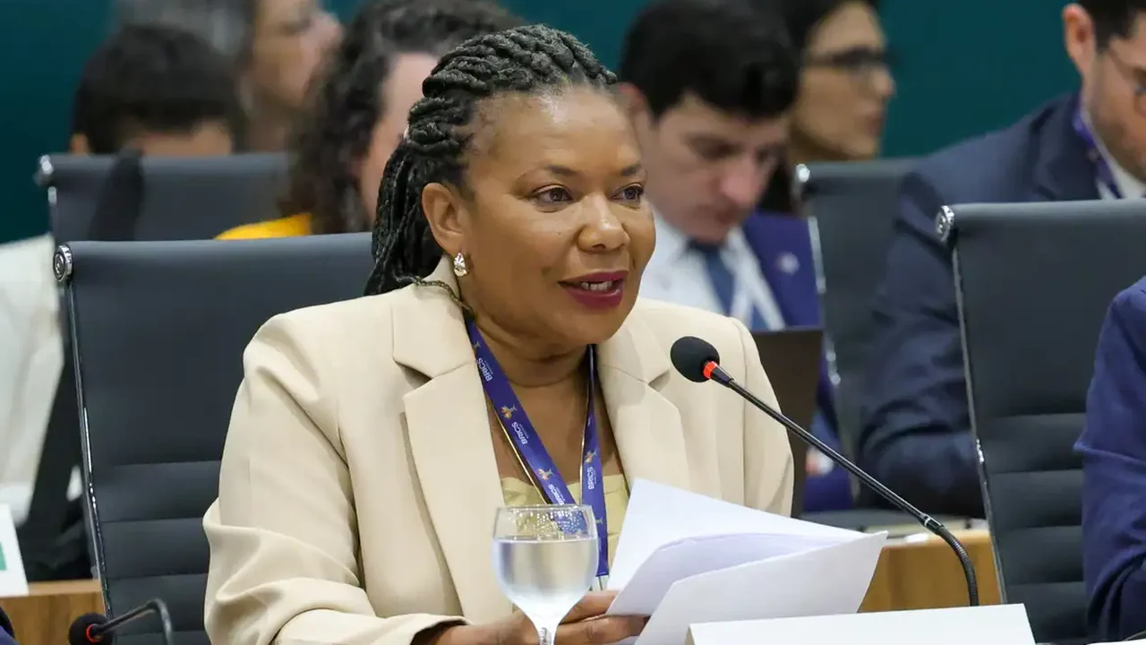 Ministra Margareth Menezes participa da Feira dos Municípios e destaca investimentos em Alagoas