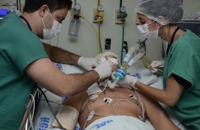 UTI do HGE passa a contar com especialistas na área de saúde bucal