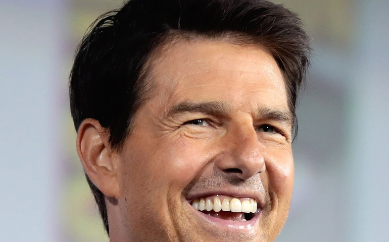 Tom Cruise participará do encerramento das Olimpíadas com cena de ação ousada ao vivo