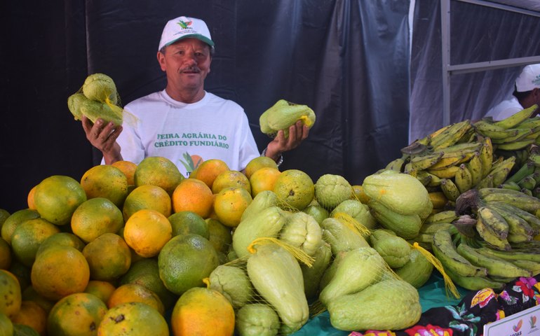 Iteral realiza 3ª Feira Agrária do Crédito Fundiário em Santana do Ipanema