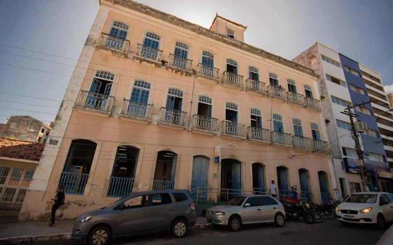 Biblioteca Pública Estadual Graciliano Ramos fecha nesta sexta para manutenção