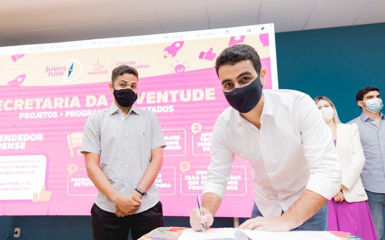 Prefeito JHC cria banco de currículos e garante acesso a estágio para jovens