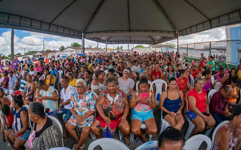 “Pilar Chega Junto”: Prefeitura entrega mais de mil botijões de gás no primeiro dia do programa