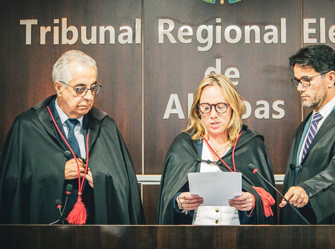 Desembargadora Natália Von Sohsten toma posse como Ouvidora da Mulher do TRE/AL