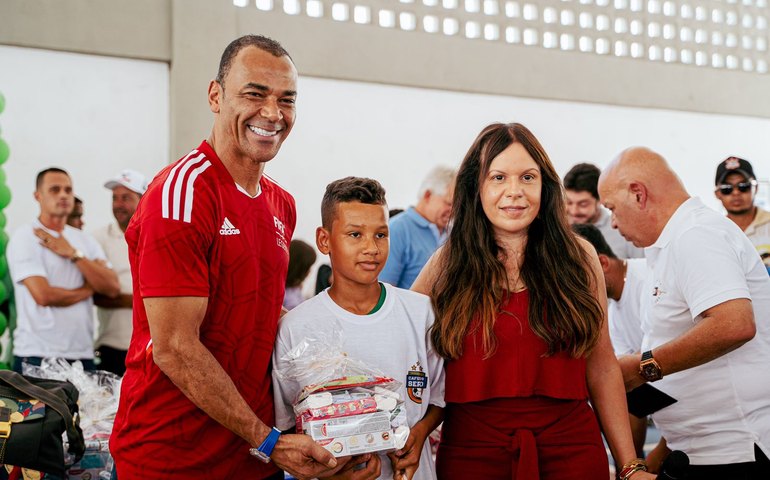 Olho d’Água das Flores recebe, mais uma vez, o capitão do Penta, Cafu