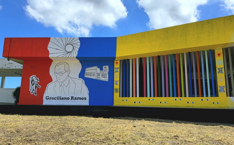 Mural 'Ilustre Alagoano: Graciliano Ramos' é inaugurado na Ufal com apoio do Governo de Alagoas