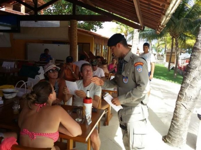 PM reforça policiamento nas orlas de Paripueira e Barra de Santo Antônio