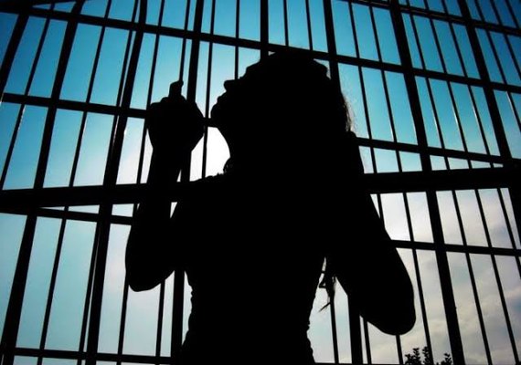 Idoso é preso por manter esposa em cárcere privado em Maceió