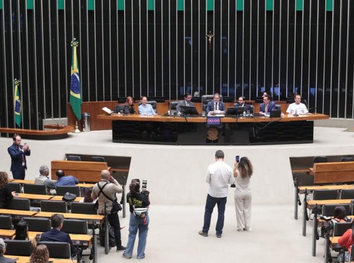 Água entra no centro do debate na Câmara com participação do MIDR