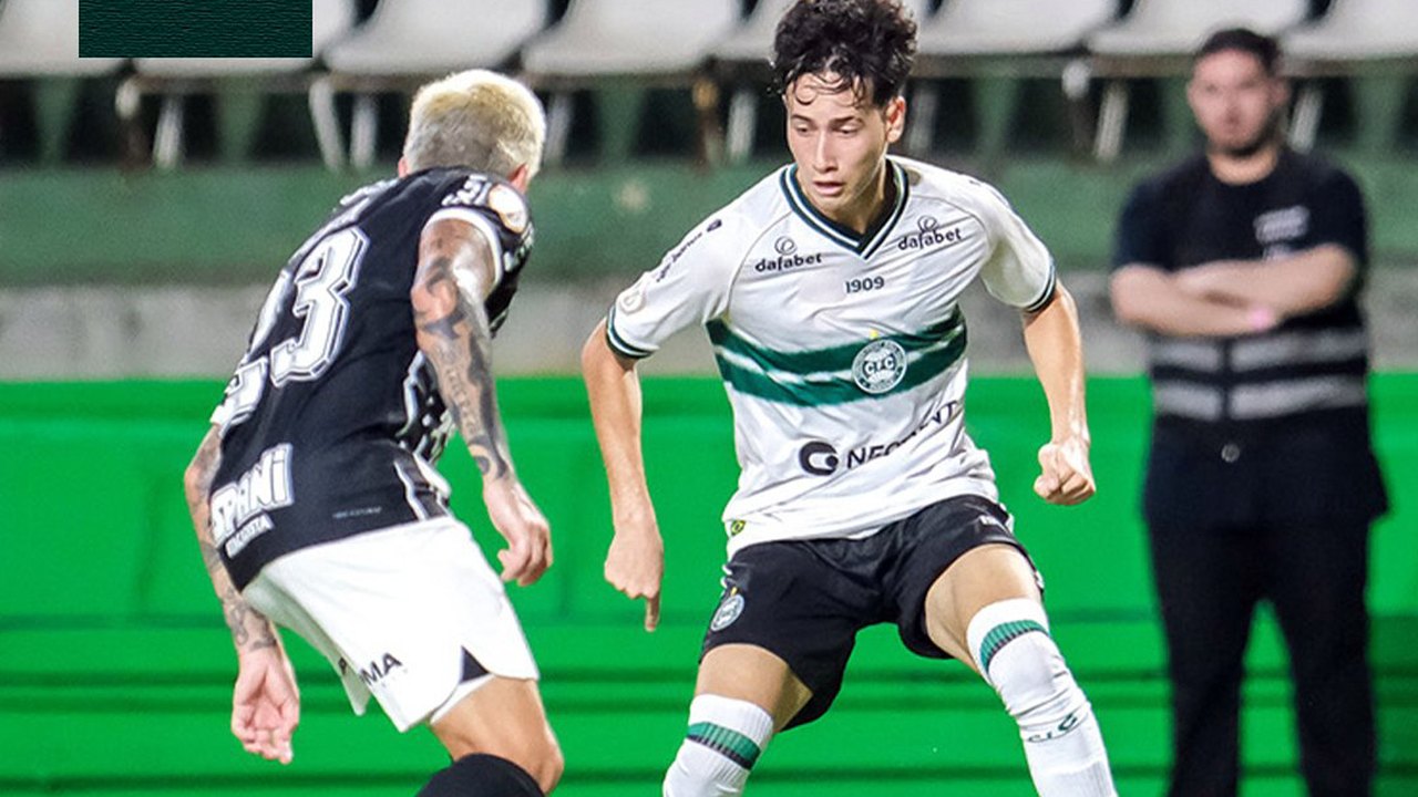 Corinthians vence 'amistoso' com o Coritiba e diz adeus a uma temporada catastrófica