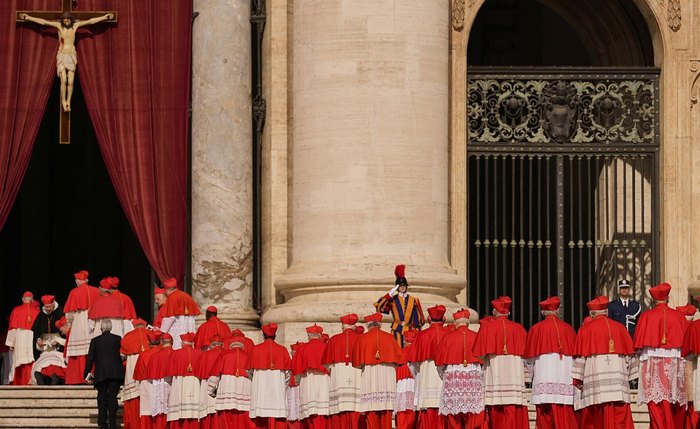 Quem são os cardeais brasileiros que vão ajudar a eleger o novo papa? Quem são os cardeais brasileiros que vão ajudar a eleger o novo papa?