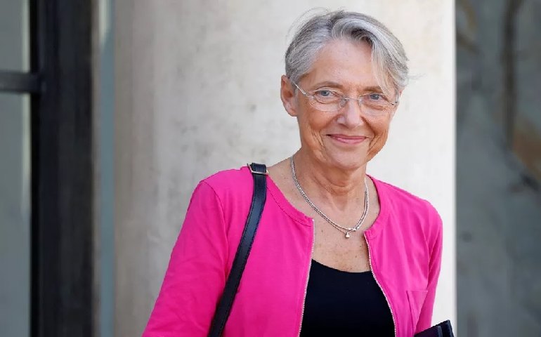 França deve elevar idade da aposentadoria para 64 anos, diz primeira-ministra