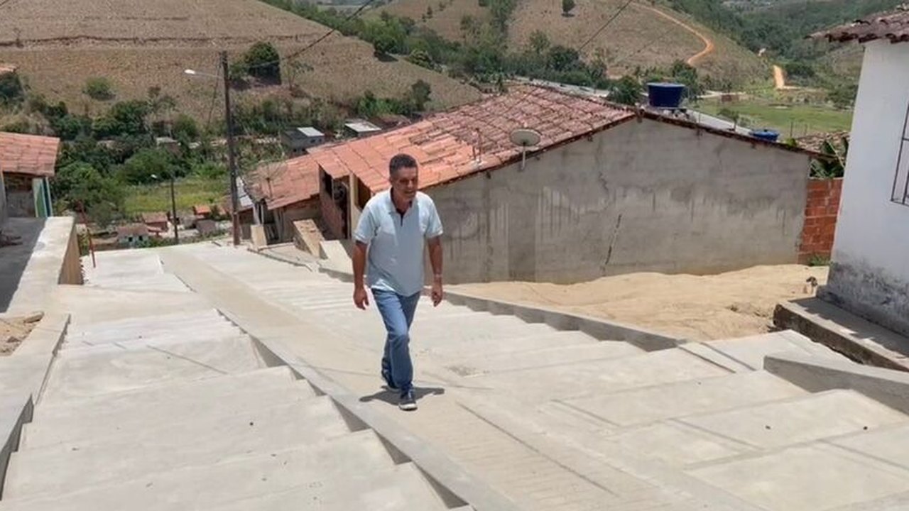 Prefeito Neno Freitas acompanha andamento do Minha Cidade Linda em Branquinha