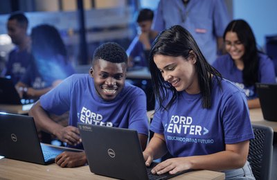 Ford abre novas vagas para capacitação profissional gratuita em São Paulo e na Bahia