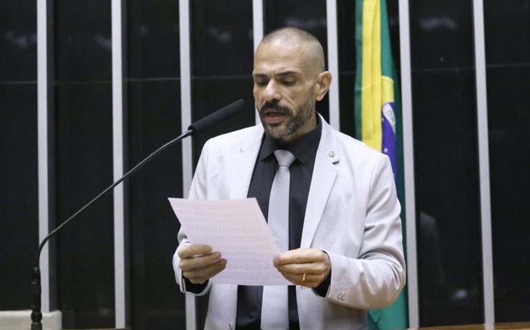 Projeto prevê auxílio para famílias de policiais mortos em serviço