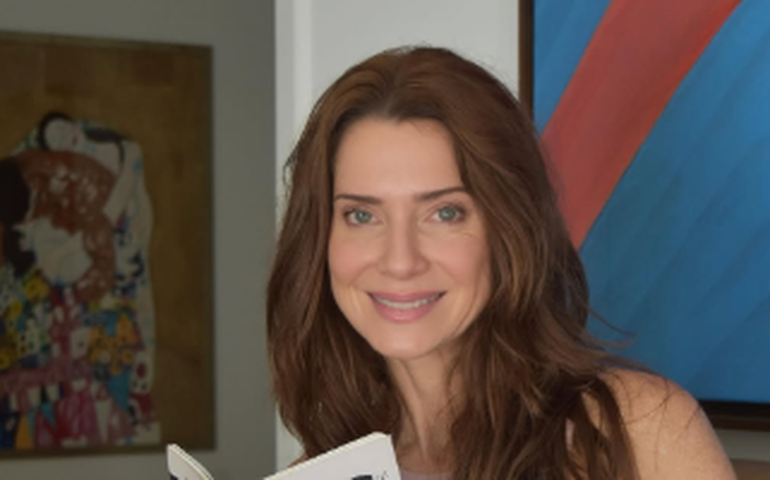 Internautas piram com 'foto de família' de Letícia Spiller e Marcello Novaes: 'Derrubou a internet'