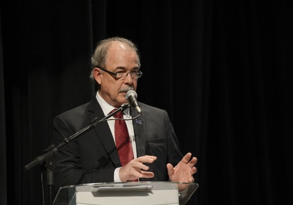 Empresas afetadas pela tragédia no RS podem solicitar crédito em linha do BNDES amanhã
