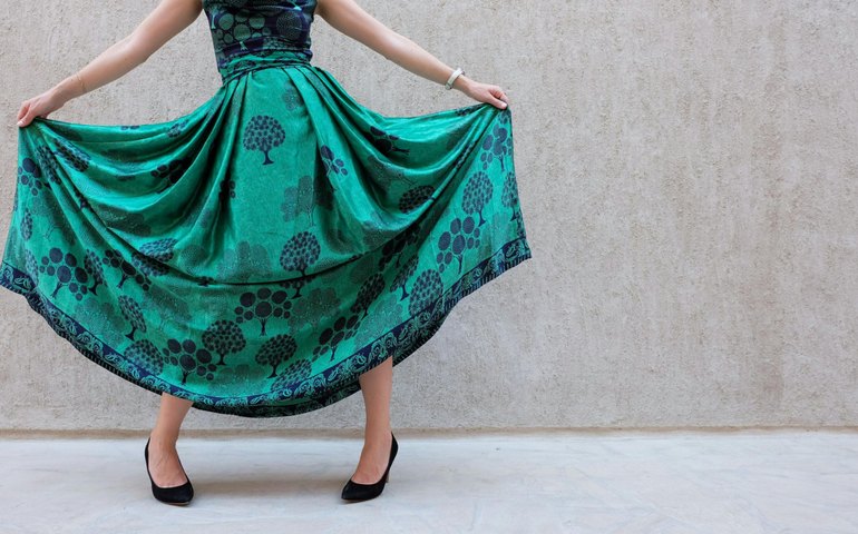 Diarista é indiciada após postar foto em rede social com vestido furtado da patroa em MG