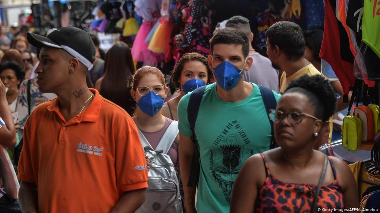 Bolsonaro sanciona auxílio de R$ 600 a informais