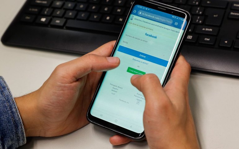 Palavra do ano expressa deterioração mental causada por redes sociais
