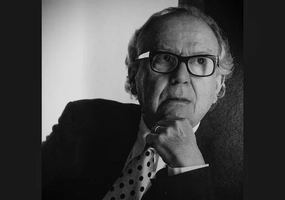 Amigos e familiares se despedem de Washington Olivetto em São Paulo