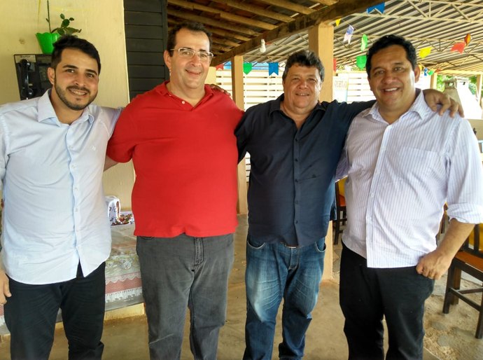 Severino Pessoa e Edval Gaia discutem o desenvolvimento de Palmeira e região