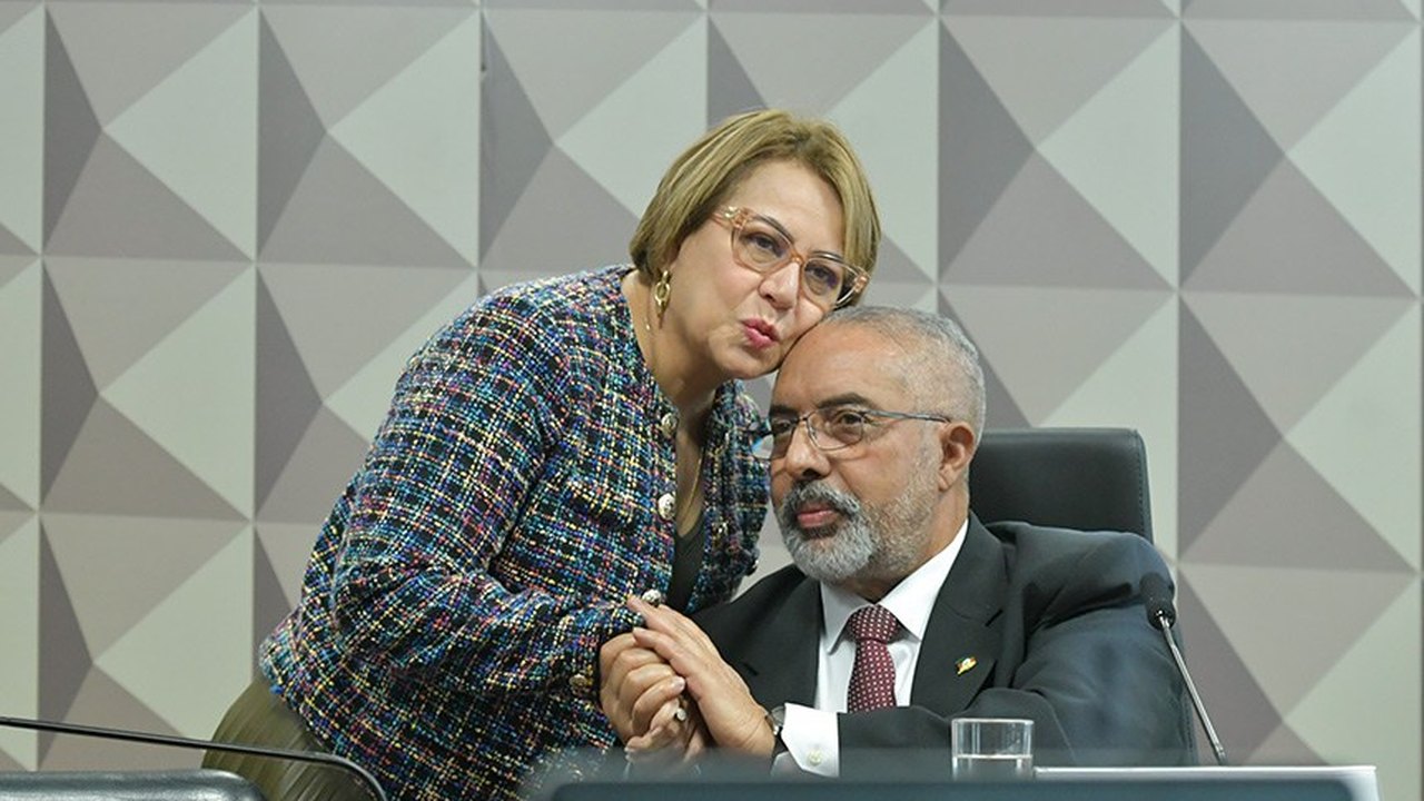CDH aprova Banco Vermelho pelo fim da violência contra a mulher