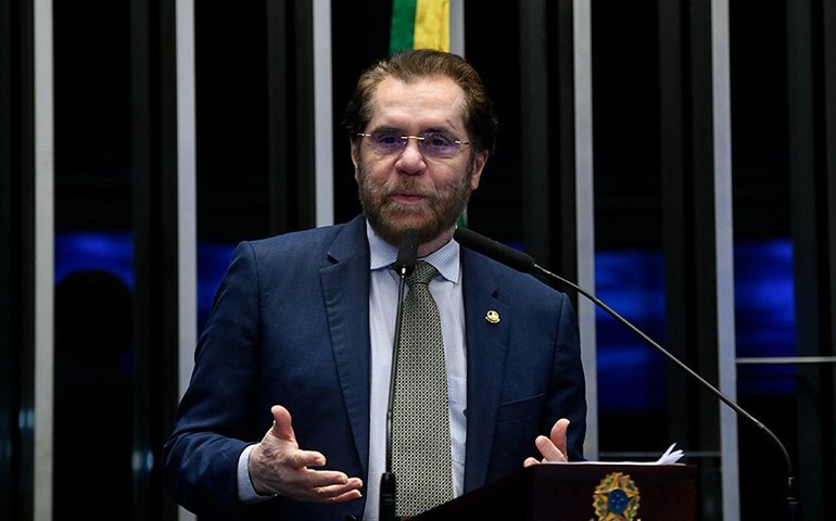 Plínio expressa preocupação com criação de centro policial de países da Amazônia