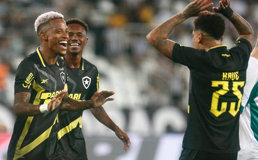 CBF diz não ter recebido ofício do Botafogo e não pretende retirar Raphael Claus de clássico com o Flamengo