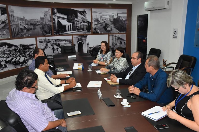 Atuação do Sistema Fecomércio em Palmeira é tema de reunião