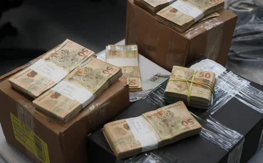 Operação prende grupo suspeito de movimentar ﻿R$ 243 mi em fraudes públicas