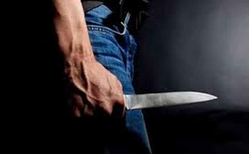 Filho é preso após ameaçar a própria mãe com uma faca na Cidade Universitária