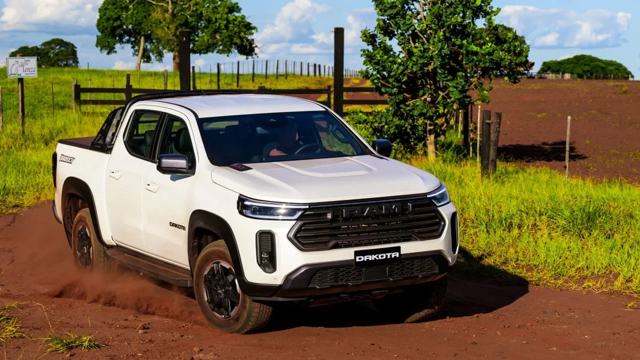 Versatilidade amplia presença da Ram Dakota 2027 entre as picapes médias