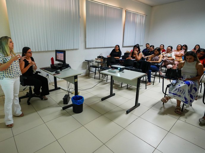 Sesau discute fluxo de acesso a medicamento que evita infecções em recém-nascidos