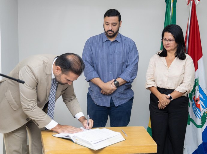 Conselheiros do Fundeb são empossados para mandato 2025-2028