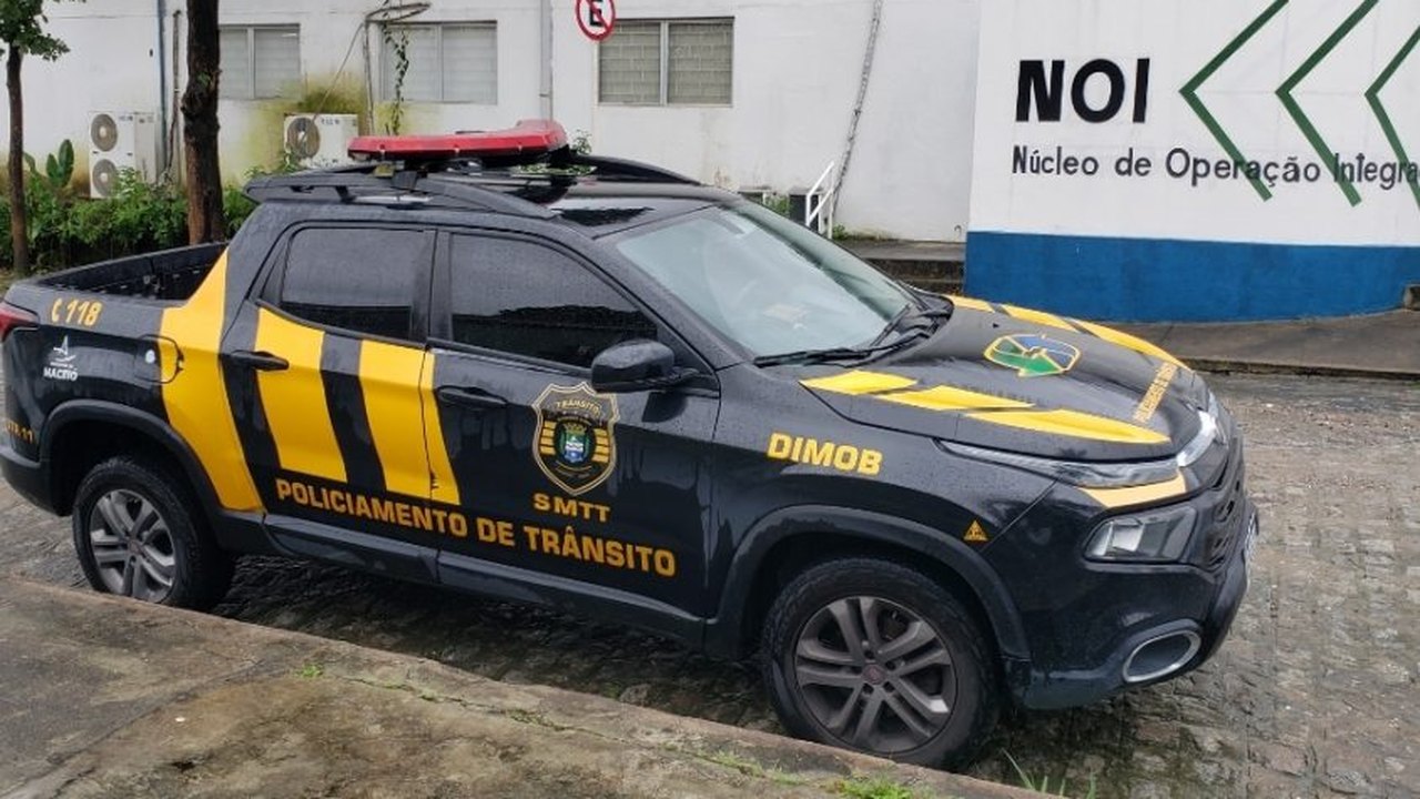 SMTT recebe doações para vítimas das chuvas em Maceió
