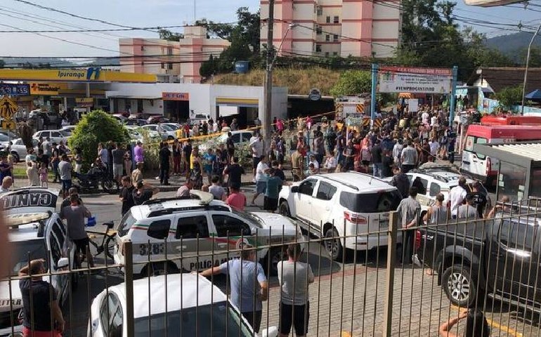 Após ataque com mortes em creche de Blumenau, Lula se solidariza com famílias