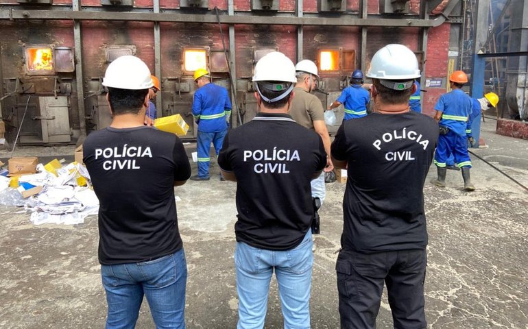 Polícia Civil de Alagoas incinera cerca de meia tonelada de medicamentos ilegais